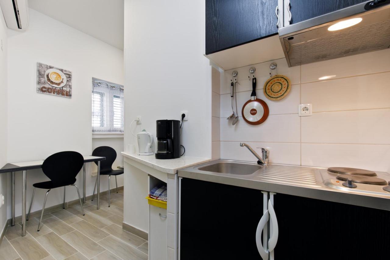 Stella Apartment *